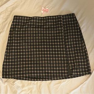 H&M Divided Brown patterned short skirt